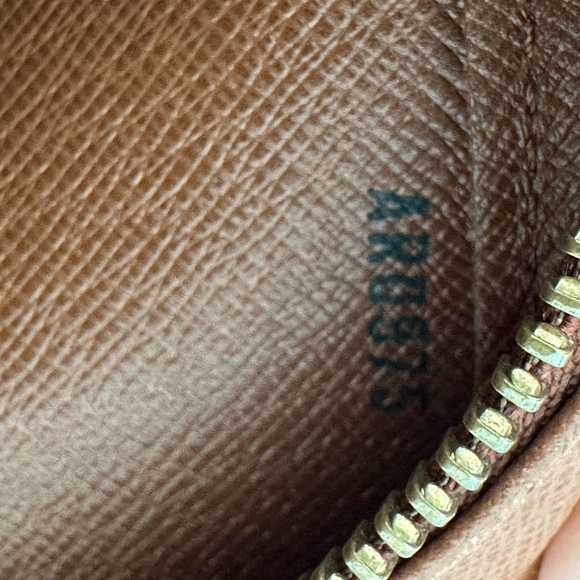 Louis Vuitton Vintage Monogram Orsay Clutch Bag AR0975 - Picture 11 of 11